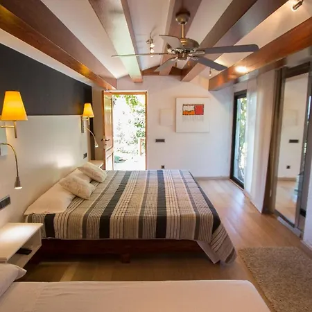 Caules Sleeps 23 Pool Air Con Wifi Villa *