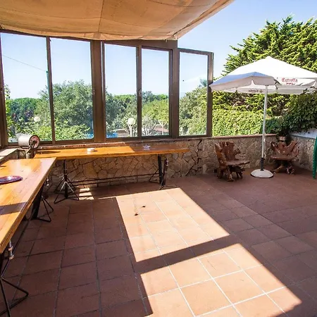 Caules Sleeps 23 Pool Air Con Wifi Lloret de Mar