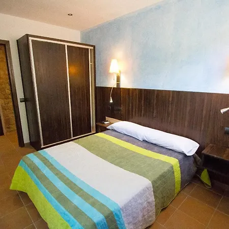 Caules Sleeps 23 Pool Air Con Wifi