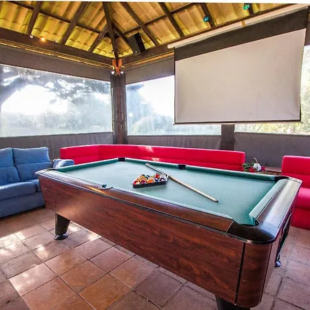 Caules Sleeps 23 Pool Air Con Wifi 빌라